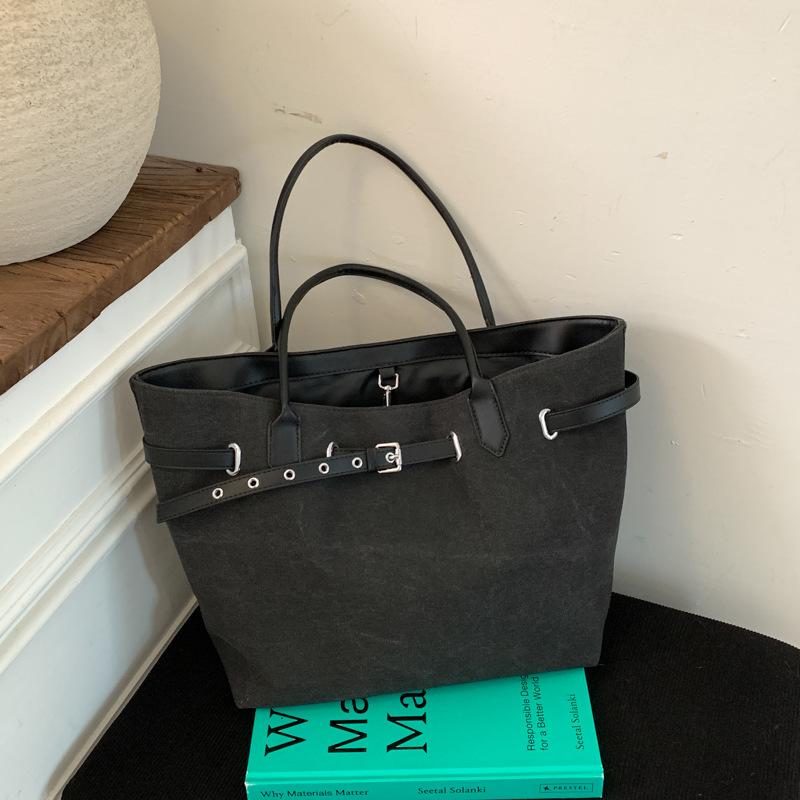 

Canvas bag women s large-capacity new autumn and winter versatile simple shoulder shopping bag student tote bag чёрный