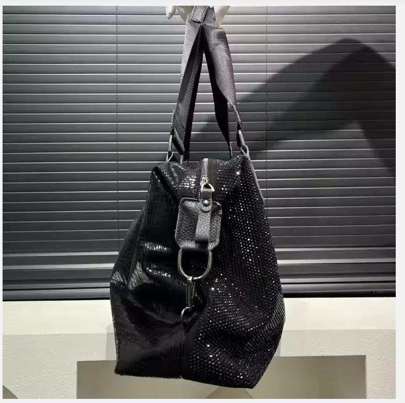 Ladies' Fashionable Diamond Jewelry Cute Teddy Bear Handbag, Large Capacity, Personalized, Elegant, Shiny Shoulder Bag