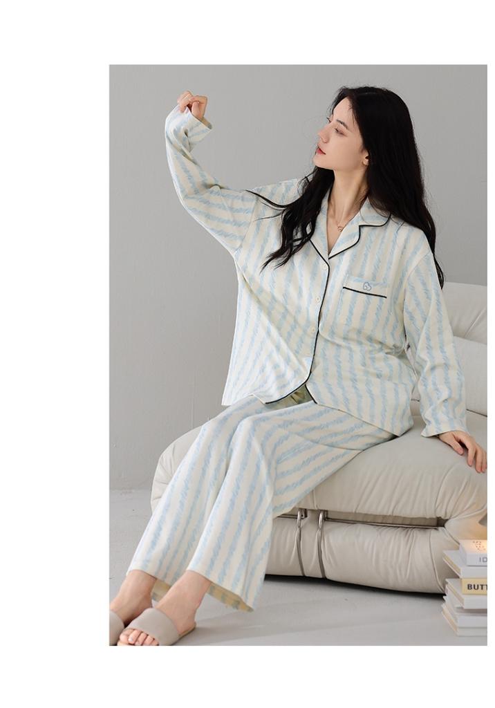 Artistic Style Sleepwear Set for Women