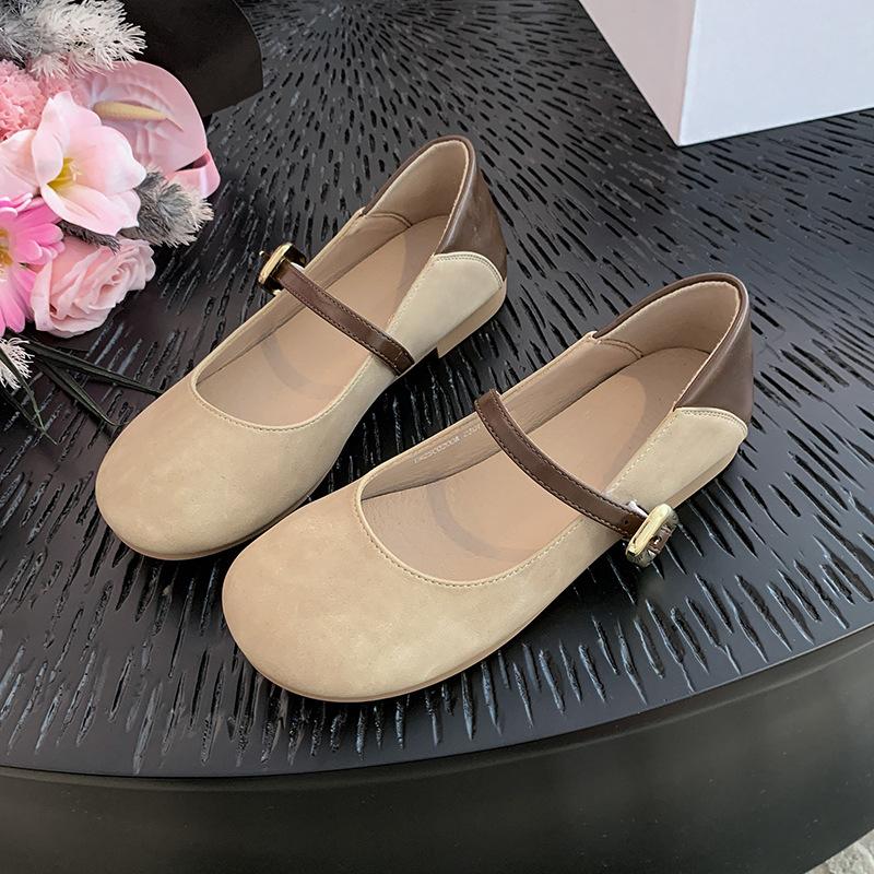Retro style Mary Jane single shoes women's autumn 2025 new French with skirt flat bottom shallow mouth splicing small leather shoes