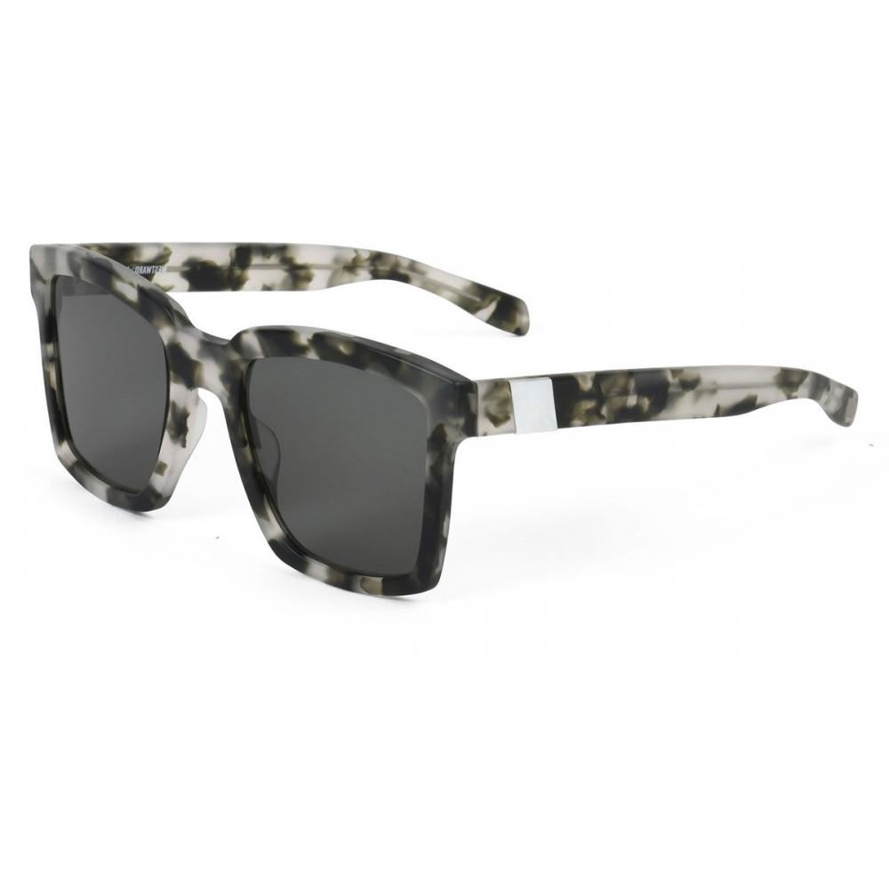 

Westward Leaning Big Tv 12 Women Sunglasses Grey Tortoise/54