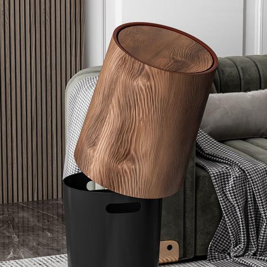 Cubo de basura para baño con diseño de madera y tapa abatible, gran capacidad y diseño giratorio.