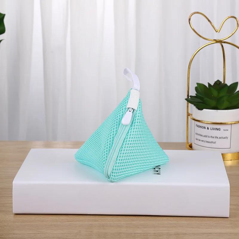 3D síťované prádelní pytle dezinfekční granule barevný trojúhelníkový design pro ochranu oděvů, úložné pytle na prádlo do pračky