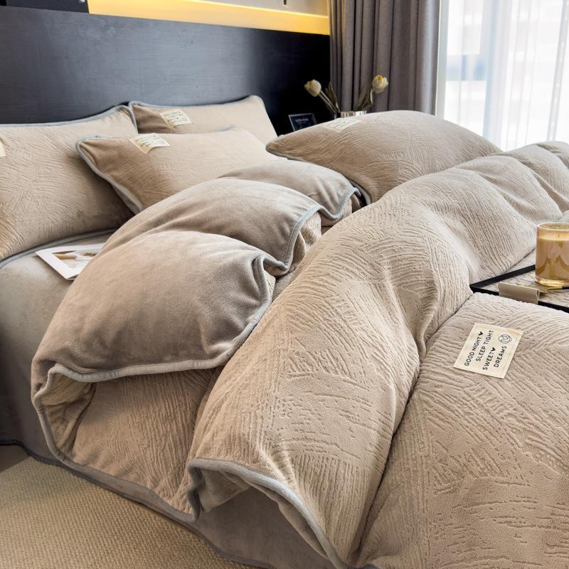 

Ультра-теплый двухсторонний коралловый флис зимний комплект постельного белья: Мягкий вельвет, антистатический, включает пододеяльник и простыню Fits 1.5m bed, 4-piece set, 200*230cm duvet