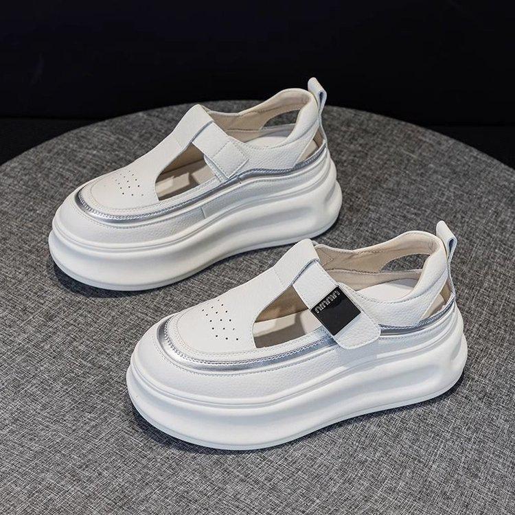 

Height-increasing hollow little white shoes women s 2025 new popular summer wear thick-soled muffin bag head breathable hole sandals 35