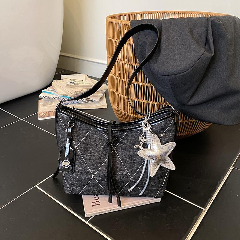 Autumn Niche Design Messenger Bag Underarm Denim Bag Women'S Korean Ins Fashion Casual Shoulder Bag