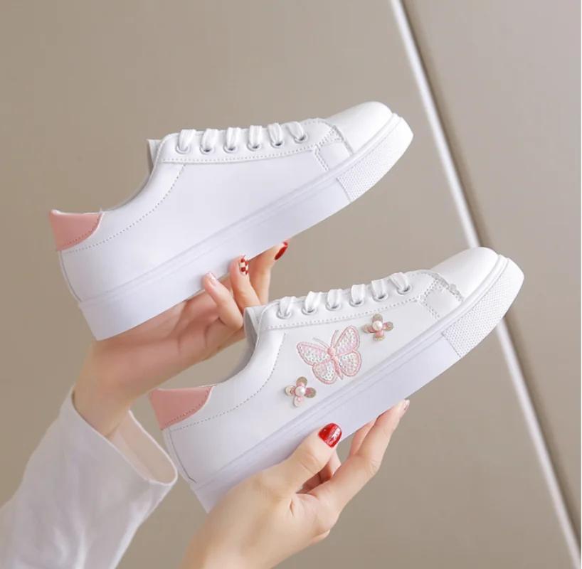 Sko for kvinner Mote Hvit PU-lær Kvinners Sneakers Tenis Feminino Zapatos De Mujer Kvinners Casual Komfort Vulkaniserte Sko