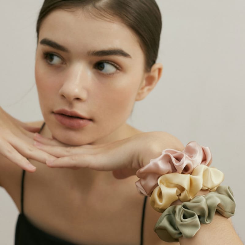 AVVINA PELLE Scrunchie de Mătase (S) - Unt