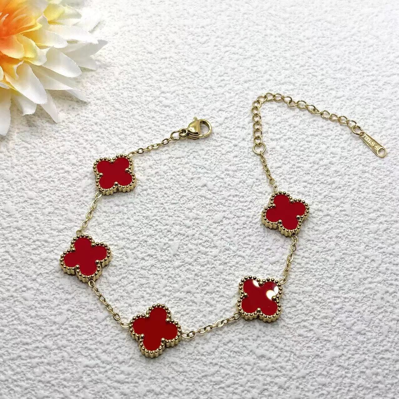 

Браслет с четырьмя листами клевера, двухсторонний браслет на удачу из перламутра 18-каратного титана и стали, модный темперамент, сотня браслетов