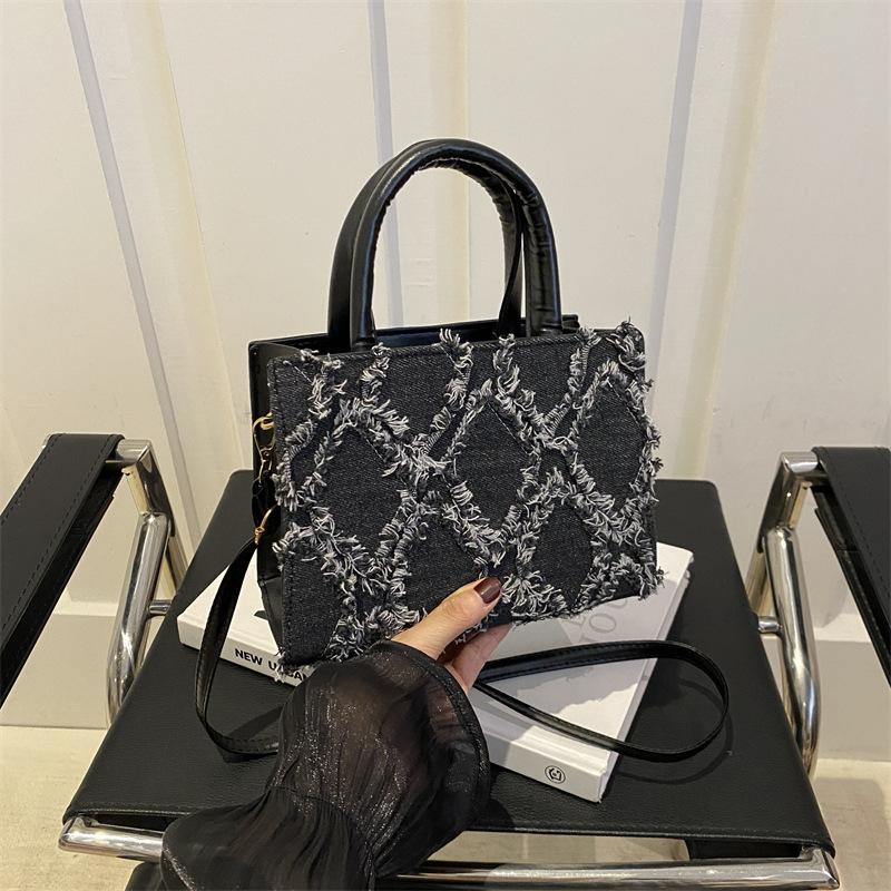 

Осенняя повседневная и модная сумка Diamond на одно плечо, маленькая квадратная сумка через плечо, женская сумка, свежая и простая повседневная