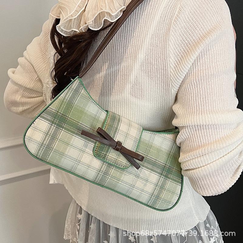 2025 New Girl Underarm Bag Women's Oblique Cross Shoulder Handbag Casual Versatile ins Style Niche Design Baguette Bag