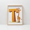Poster Lächelnde Giraffe mit dem Buchstaben T Poster Lächelnde Giraffe mit dem Buchstaben T, 30X40 cm, Holzrahmen Dunkelbraun, Mattpapier 230 g/m²