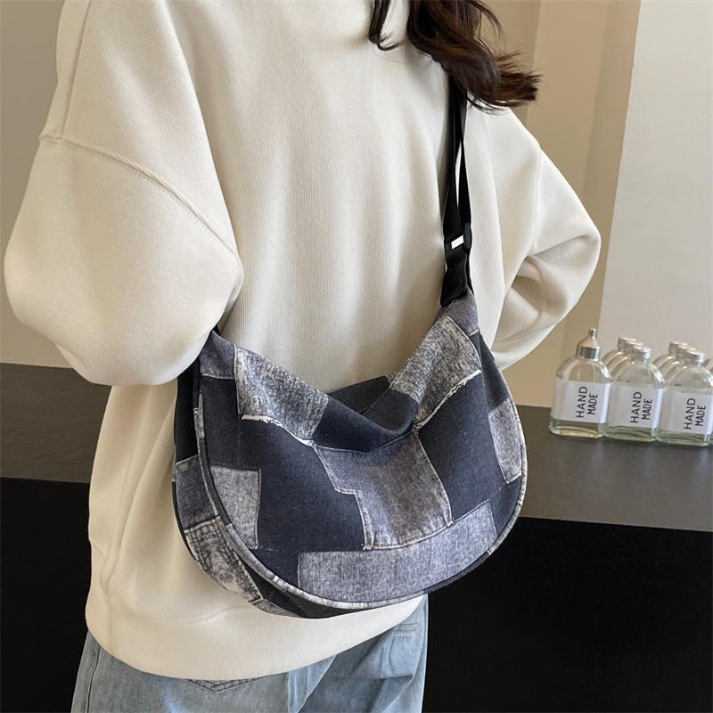 Джинсовая сумка в клетку женская сумка на плечо подмышками сумка на плечо сумка синий — фото 16