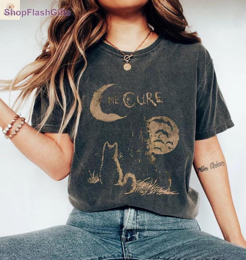 Vintage The Cure Macska Hold Póló, The Cure Zenekar 90-es évek Alt Indie Rock Merch, The Cure Uniszex Póló, 90-es Évek Retro Rock Zenekar Merch, Ajándék Rajongónak