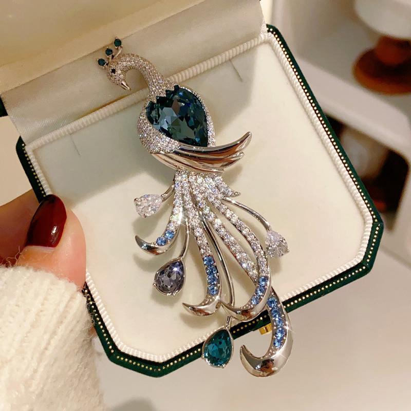 1Pcs Exquisite Peacock Rhinestone Brooch For Women Clothing Coat Accessories Gifts