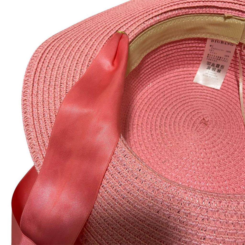 [USED] Excellent Condition Big Bang Fiberglass Straw Hat with Pink Ribbon, Perfect for Summer, Made In Japan