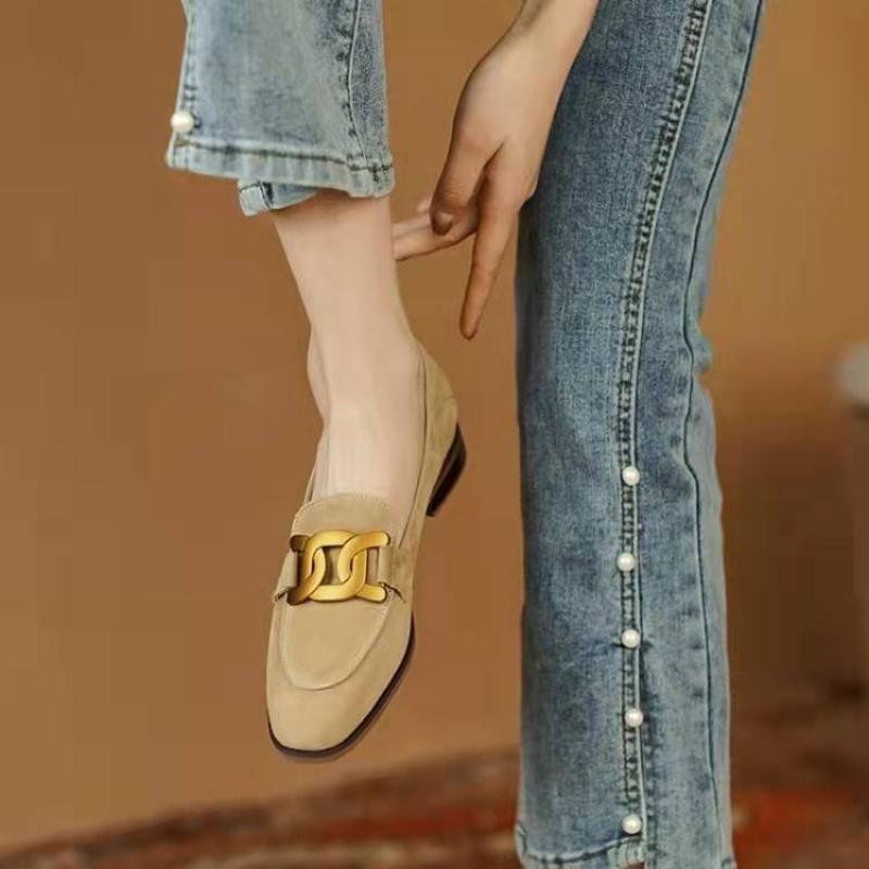 Vintage Slip on Loafers 2025 New Spring Autumn Women Metal Decoration Round Toe Flat Shoes Comfortable Ladies Shoes Female Shoes