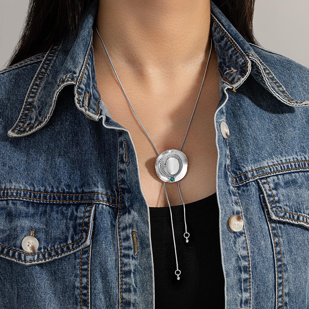 Vintage-style cowboy hat pendant necklace, adjustable drawstring sweater chain, versatile accessory