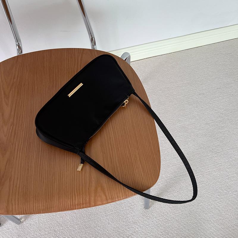 Summer Bags Underarm Bags for Women New Texture Niche Design Shoulder Bag Lightweight Nylon Cloth Bag