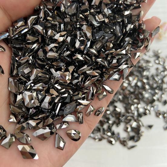 50Pcs/Bag Nail Art Rhinestone 3D Geometric Shaped Nails Decorations Glitter Manicure Accessories
