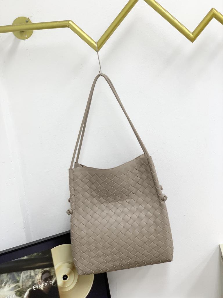 Nowa Torba Damska ze Skóry Bydlęcej Tkana jak Koszyk Warzywny Duża Pojemność Jednoramienna Crossbody Torebka Tkana Dla Kobiet