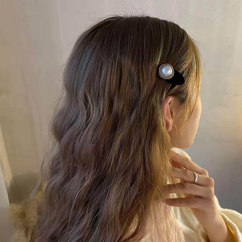 Koreanischer Vintage Samt Strass Haarclip - Elegante Entenschnabel-Haarspange