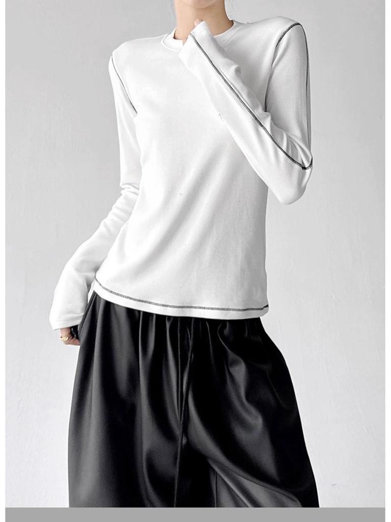 Elegant Korean-Style Slim Fit Brushed Outline Neck Layer