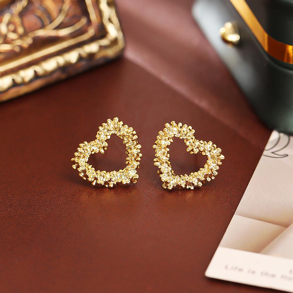 Romantic 925 Silver Heart Stud Earrings, Gold Plated, High-End Fashion, Simple INS Style Jewelry for Women