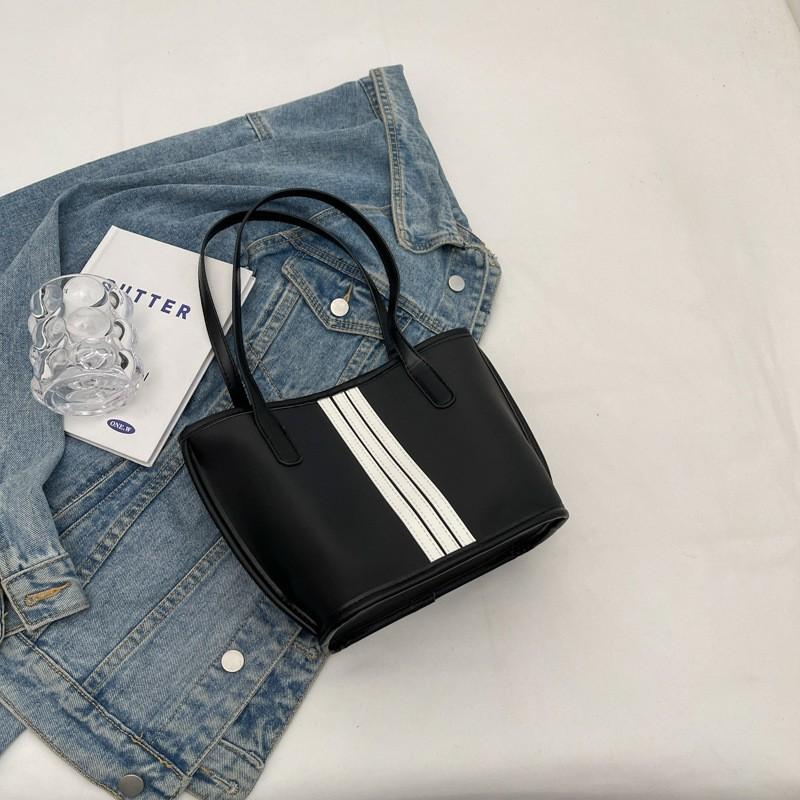 Internet Celebrity Large-capacity Nylon Tote Bag Women 23 Small Red Book All-matching Commuting Shoulder Trendy Cool Women s