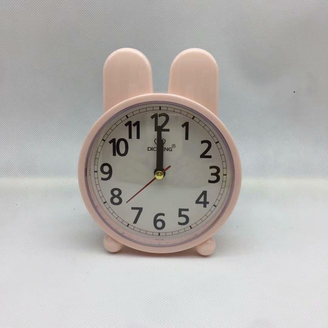 

Cute cartoon clock, children from home, students from home scan silent alarm clock