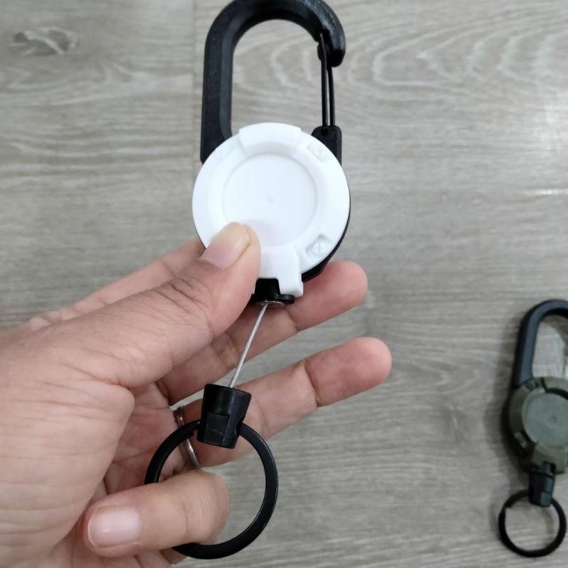 1 Stück einziehbarer robuster Abziehrolle Ausweisrolle Schlüsselanhänger Starkes Stahlseil Seilverschluss Feder Schlüsselring Outdoor Schlüsselanhänger