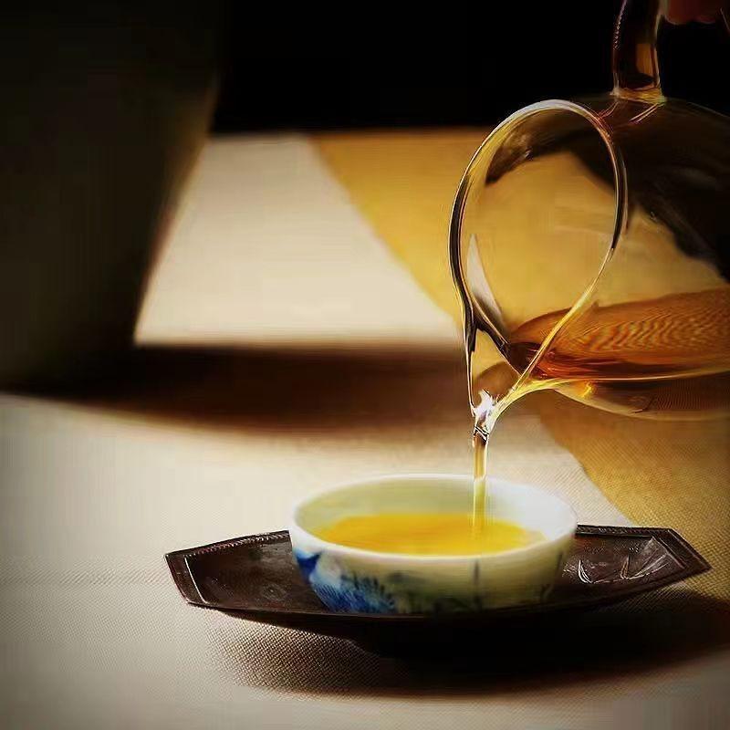 Yunnan Eski Banzhang Eski Ağaç Çiğ Puer 357g Çiğ Pu'er Çay Kek
