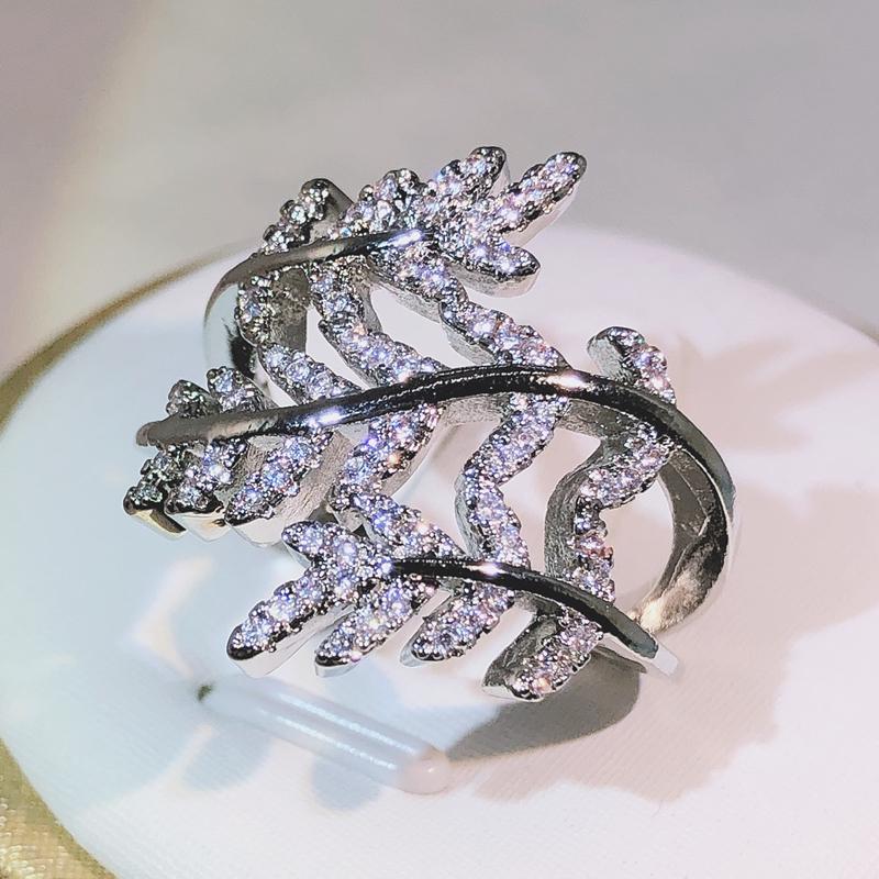 Sterling copper Three Leaf Zircon Ring Intertwined Surround Jewelry Suitable For Birthday Gifts For Women's Parties