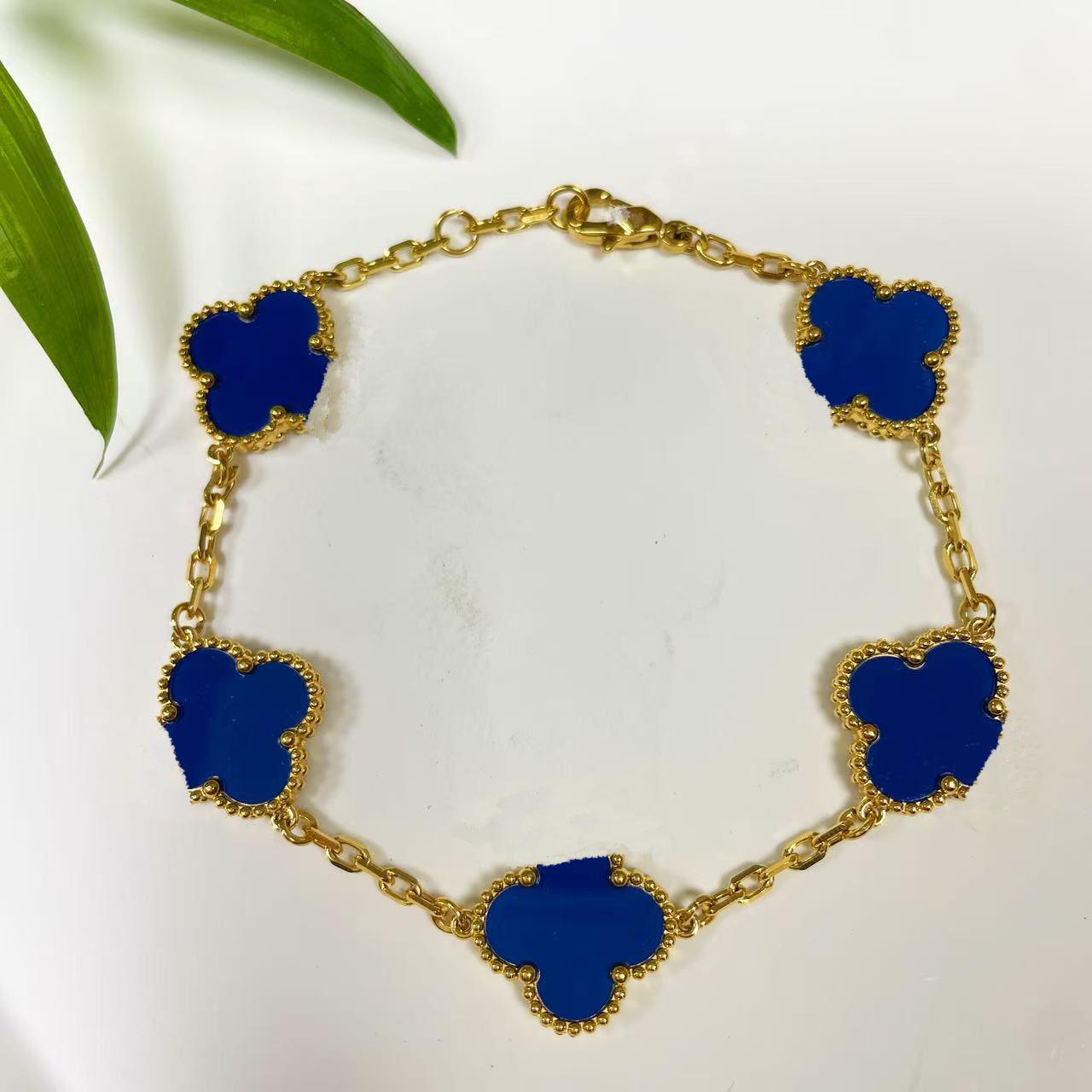 

Four-Leaf Clover 18K Gold Double-Sided Bracelet - Versatile and Elegant Design 18K Gold