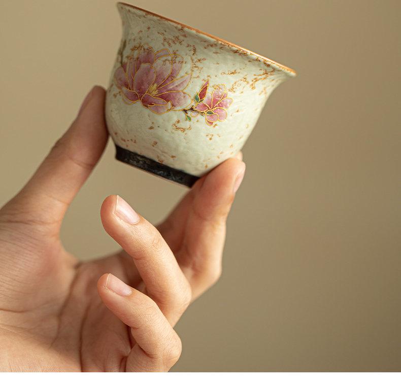 Chinese Style Blue & White Tea Cup with Red Magnolia Bird Design - Small, Anti-Scald Ceramic for Home Use