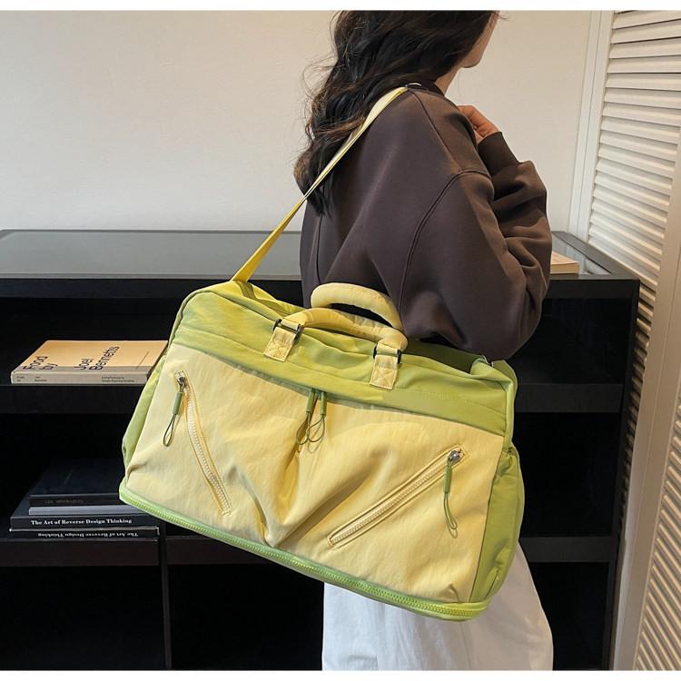 

Women s Travel Bag: Large-Capacity, Soft-Sided, Wet/Dry Separati, Expandable, Water-Resistant Gym Bag