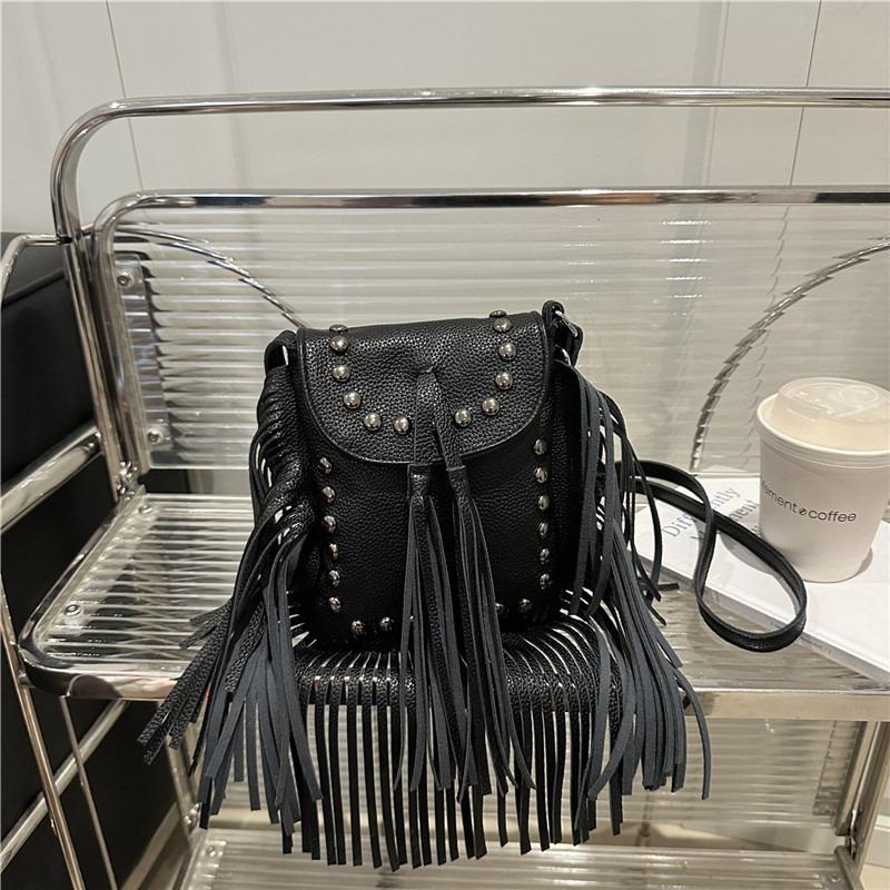 New Tassel Bag Retro Personalized Rivet Shoulder Messenger Bag Versatile Small Bag Women's Shoulder Bag