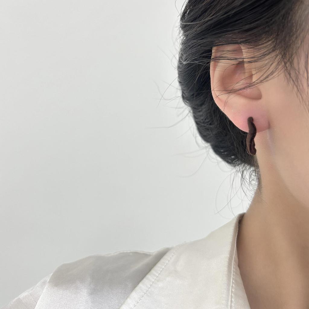 Burgundowe aksamitne geometryczne kolczyki sztyfty - Francuski design retro