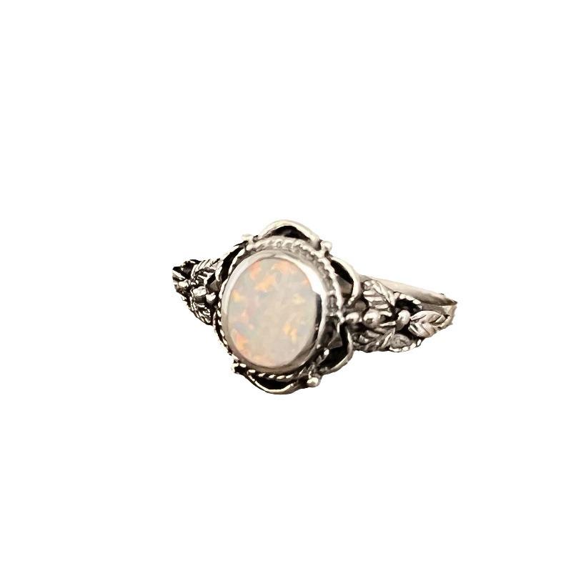 European & American Retro Opal & Diamond Alloy Ring