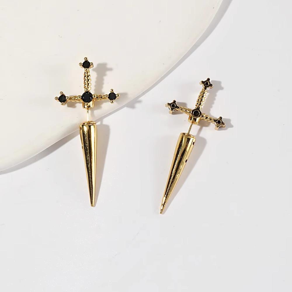 Fashion Punk Jewelry Cool Sword Gothic Kinitial Piercing Earrings for Women Men Gothic Crystal Ear Jacket Dagger Studs Earring
