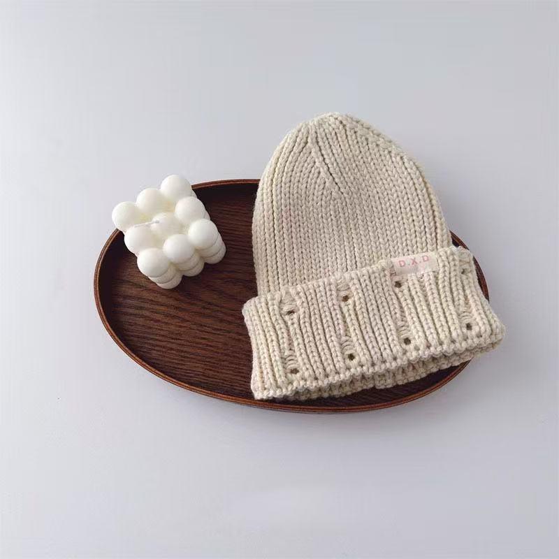 

Korean Minimalist Distressed Kids Knitted Hat for Autumn/Winter - Boys & Girls Fashion Wool Hat Children s 52cm Head Circumference бежевий