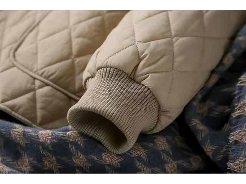 Geacă matlasată ușoară pentru femei 2023: Culoare Solidă, Reducere Vârstă, Mărimi Mari, Palton din Bumbac Matlasat cu Model Diamante pentru Toamnă/Iarnă.