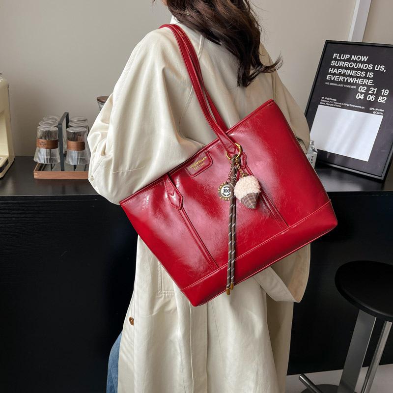 Autumn pu large-capacity bag women's 2025 new trendy fashion retro tote bag versatile shoulder armpit bag