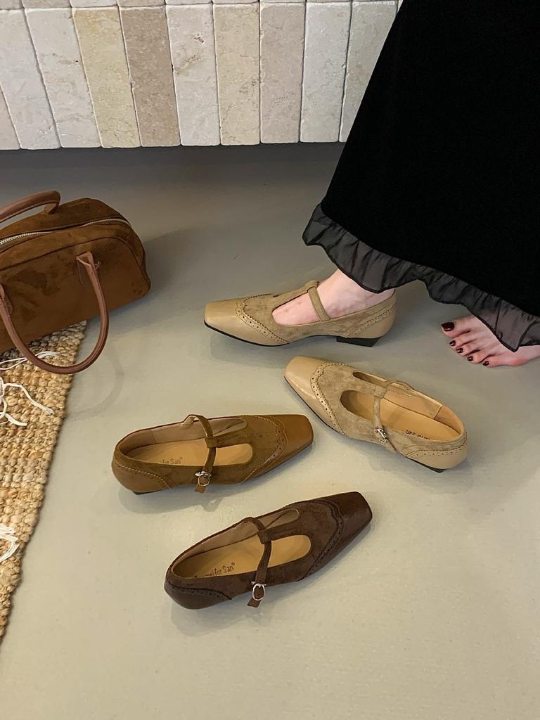 2025 autumn and winter new square head with thick heel engraved versatile commuter work women's shoes