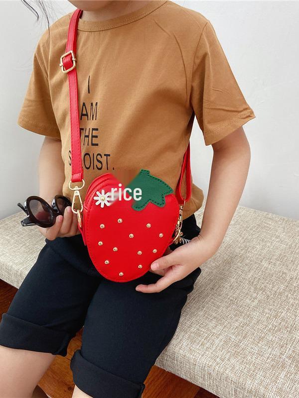 2026 Summer Korean-Style Girls' Crossbody Bag - Cute Strawberry Fashion Accessory for Little Girls