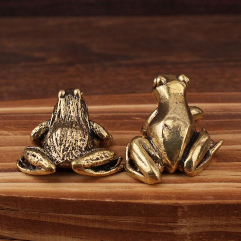 Katı Çin Retro Yaratıcı Kurbağa Çay Evcil Hayvan Pirinç El Sanatları Küçük Pirinç Eşya Süsü Altın Kurbağa