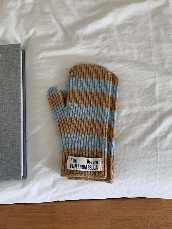 

Korean college style color matching striped warm label mittens new soft waxy thickened cold protection students