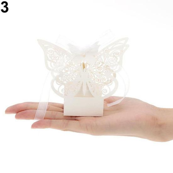 20 ks elegantních vyřezávaných bonboniér se stuhami na narozeninovou svatbu