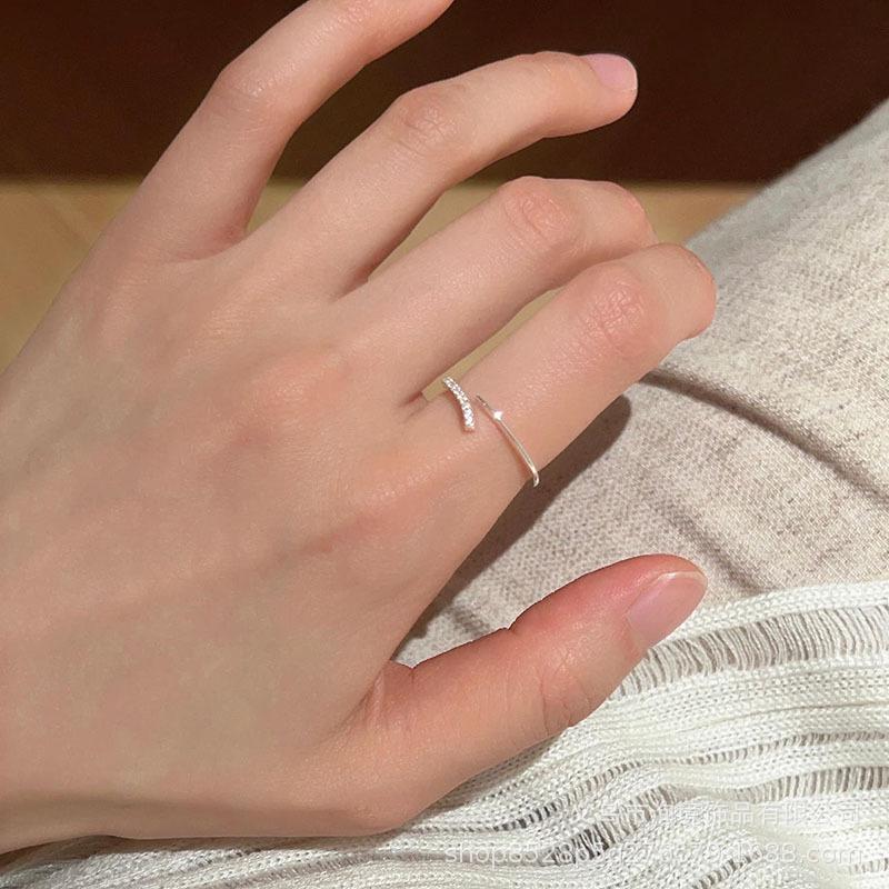 Exquisite Silver Women's Plain Band Ring - 2026 Fashionable Niche Design for Index Finger