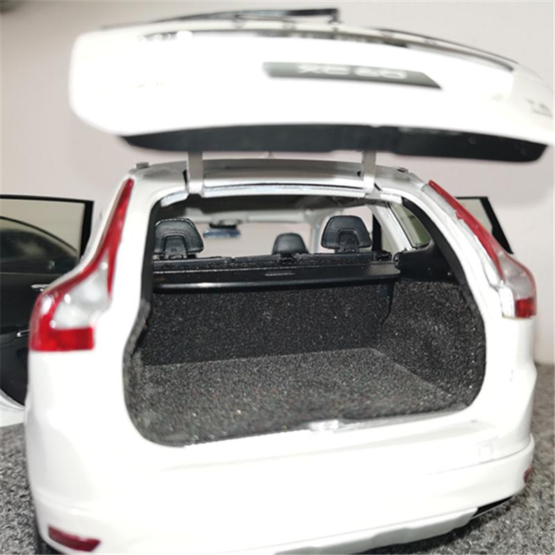 1:18 2015 Volvos XC60 SUV Alloy Car Model Diecasts Metal Vehicles Car Model High Simulation Collection Kids Toy Gifts Decoration